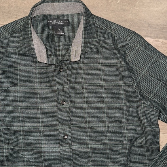 Bloomingdale’s Men’s Store Flannel Button Down Shirt - Picture 3 of 4